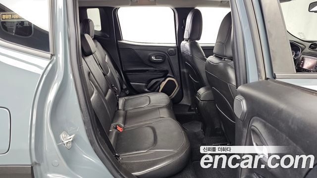 Jeep Renegade 2.0 Diesel Limited AWD 2015 — фото 16
