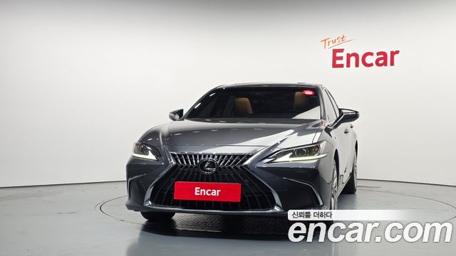 Lexus ES300h (VII) Luxury Plus 2023 — фото 3