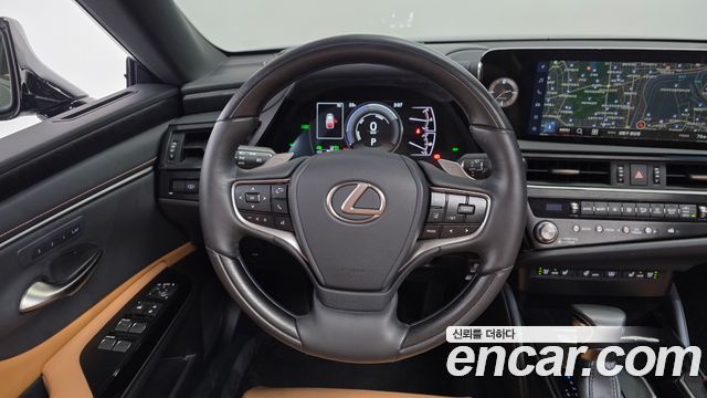 Lexus ES300h (VII) Luxury Plus 2023 — фото 13