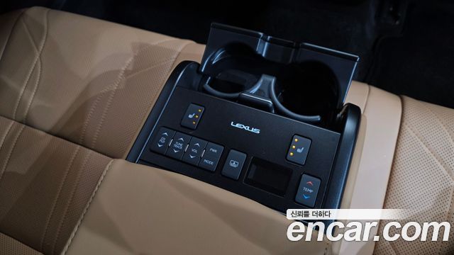 Lexus ES300h (VII) Luxury Plus 2023 — фото 18