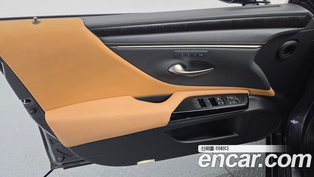 Lexus ES300h (VII) Luxury Plus 2023 — фото 24
