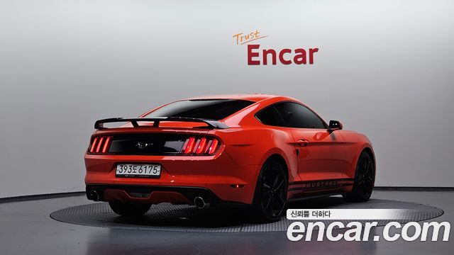 Ford Mustang Coupe 2015 — фото 2