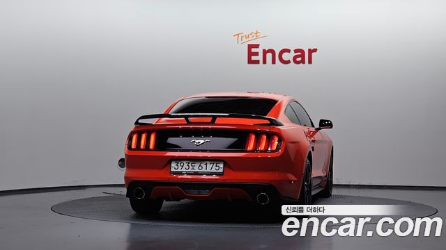 Ford Mustang Coupe 2015 — фото 4