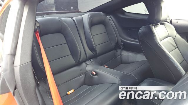 Ford Mustang Coupe 2015 — фото 11