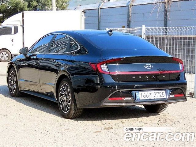 Hyundai Sonata Hybrid (DN8) Inspiration 2022 — фото 2