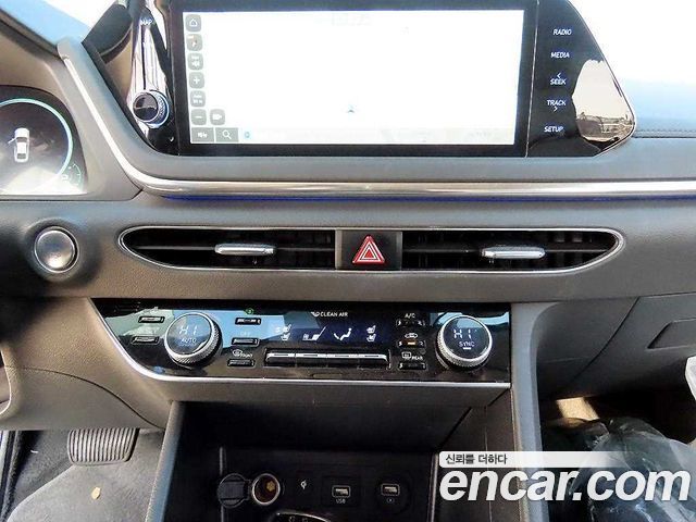 Hyundai Sonata Hybrid (DN8) Inspiration 2022 — фото 19