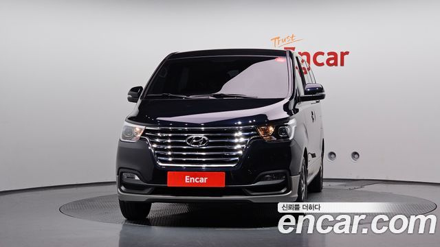 Hyundai Grand Starex Urban 9-Seater Exclusive 2021 — фото 3
