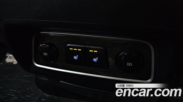 Hyundai Grand Starex Urban 9-Seater Exclusive 2021 — фото 17