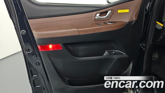 Hyundai Grand Starex Urban 9-Seater Exclusive 2021 — фото 25