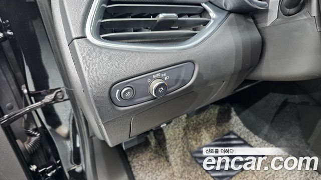 Chevrolet Malibu 2.0 Turbo Perfect Black 2019 — фото 19