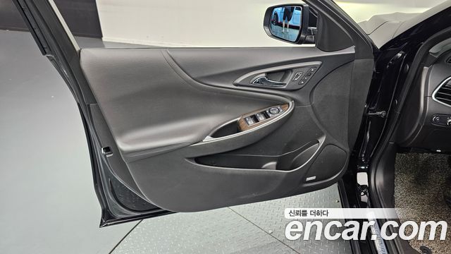 Chevrolet Malibu 2.0 Turbo Perfect Black 2019 — фото 24
