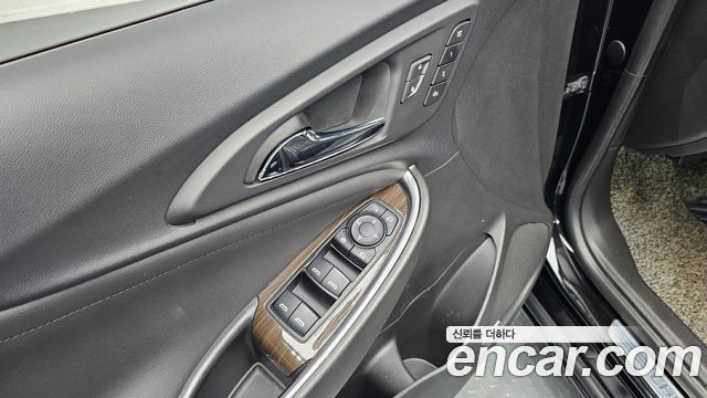 Chevrolet Malibu 2.0 Turbo Perfect Black 2019 — фото 28