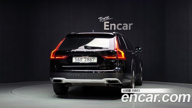 Volvo V90 Cross Country T5 Pro AWD 2018 — фото 4