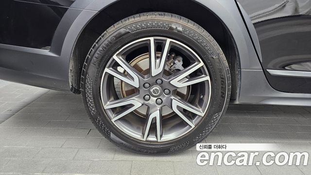 Volvo V90 Cross Country T5 Pro AWD 2018 — фото 5
