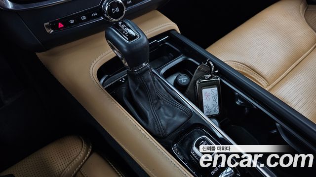 Volvo V90 Cross Country T5 Pro AWD 2018 — фото 9