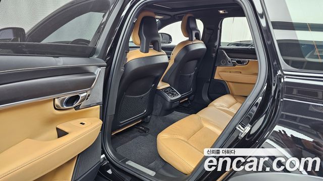 Volvo V90 Cross Country T5 Pro AWD 2018 — фото 15