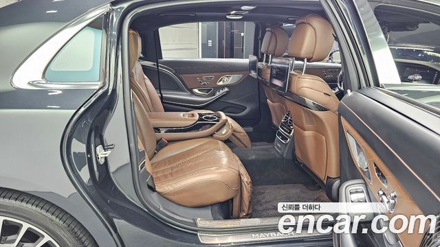 Mercedes-Benz S-Class (W222) Maybach S560 4MATIC 2018 — фото 12