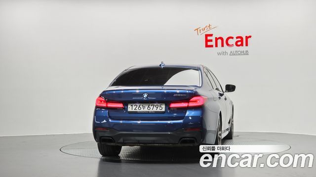 BMW 5 Series (G30) M550i xDrive 2021 — фото 4
