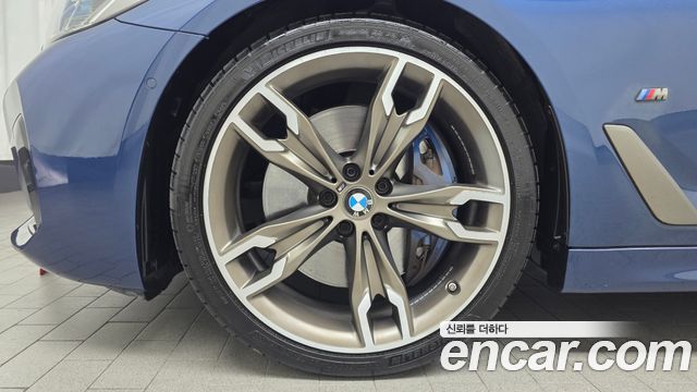 BMW 5 Series (G30) M550i xDrive 2021 — фото 5