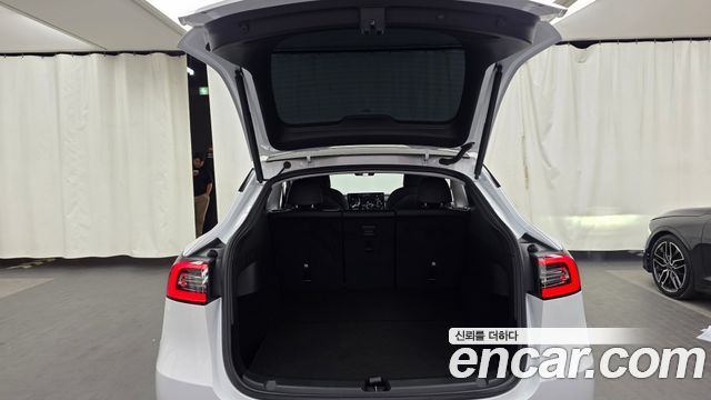 Tesla Model Y Standard Range RWD 2021 — фото 24