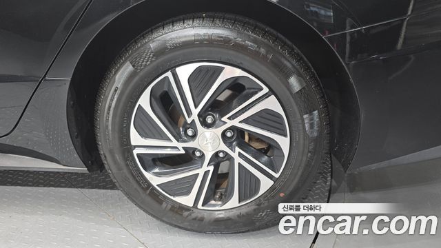Hyundai Sonata Hybrid (DN8) Premium 2021 — фото 21
