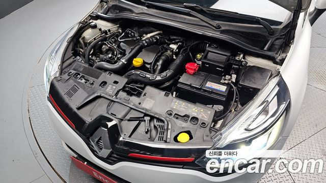 Renault Korea Clio Intens 2018 — фото 6