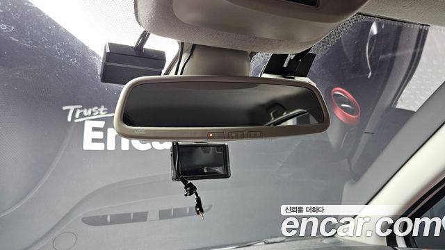 Renault Korea Clio Intens 2018 — фото 16