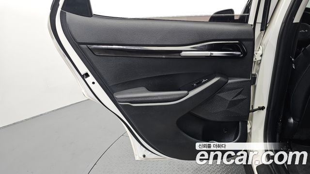 Kia Seltos Gasoline 1.6 Turbo 2WD Signature 2023 — фото 25