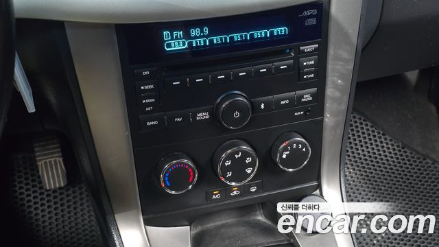 Chevrolet Captiva 2WD LS 2015 — фото 18