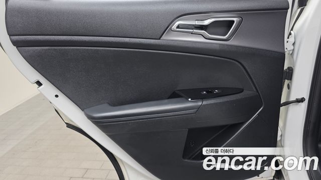Kia Sportage Hybrid (V) Nobleless 2WD 2023 — фото 25