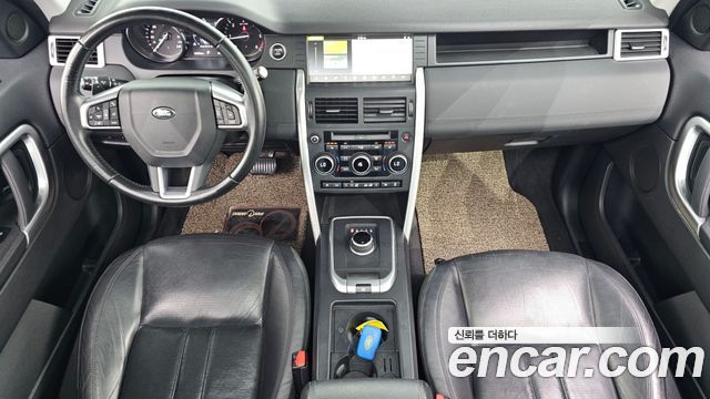 Land Rover Discovery Sport 2.0 TD4 SE 2017 — фото 7