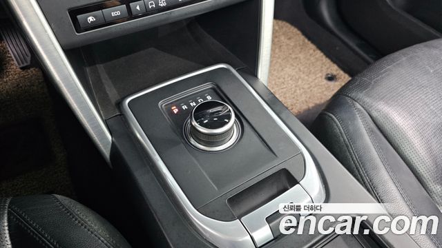 Land Rover Discovery Sport 2.0 TD4 SE 2017 — фото 9