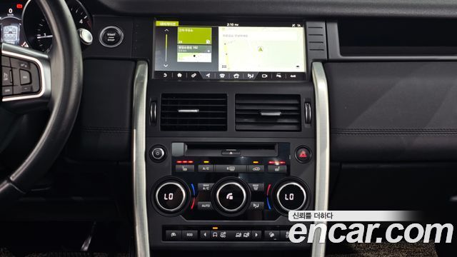 Land Rover Discovery Sport 2.0 TD4 SE 2017 — фото 14