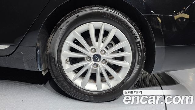 Kia K7 Premier 3.0 LPI Standard(Rented Car) 2021 — фото 21