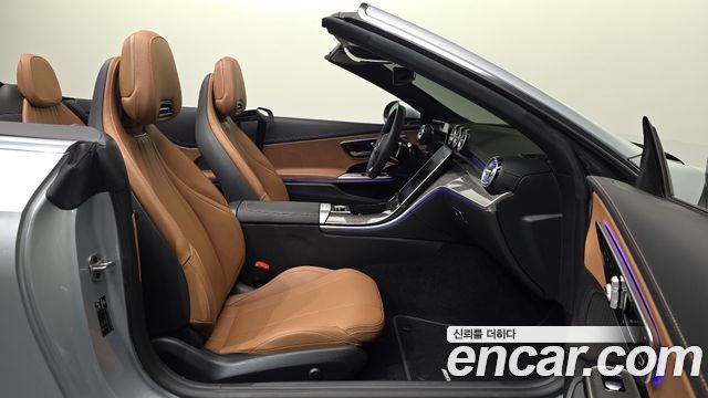 Mercedes-Benz CLE-Class (C236) CLE200 Cabriolet 2025 — фото 15