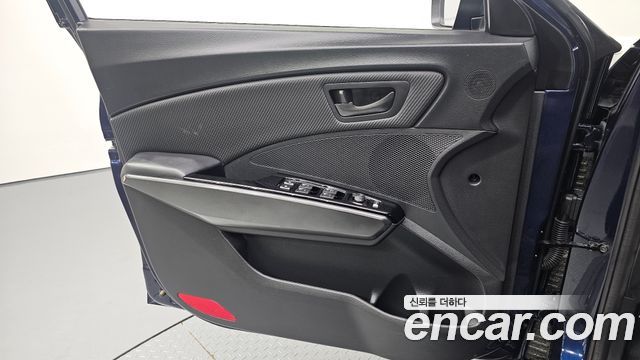 KG Mobility (SsangYong) Very New Tivoli Gasoline 1.5 2WD V1 2021 — фото 30