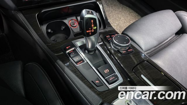 BMW 5 Series (F10) 520d Luxury Plus 2015 — фото 9