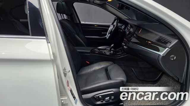 BMW 5 Series (F10) 520d Luxury Plus 2015 — фото 11