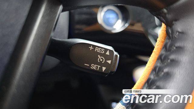 Toyota Prius (IV) 1.8 E 2018 — фото 18