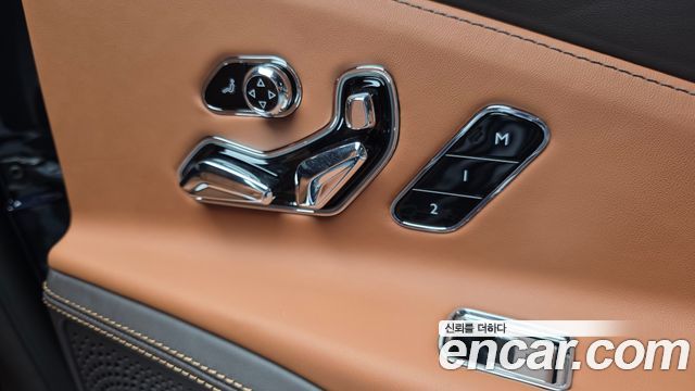 Bentley Flying Spur (III) 4.0 Azure 2023 — фото 28