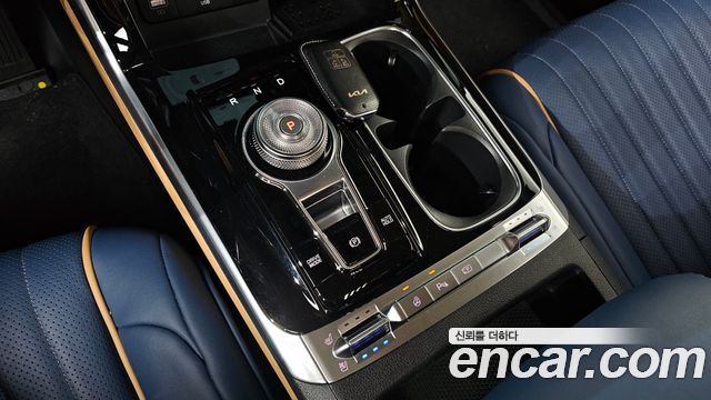 Kia Carnival (IV) Gasoline 9-seater Limousine(Special vehicle) 2023 — фото 9