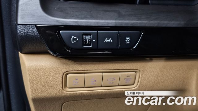Kia Carnival (IV) Gasoline 9-seater Limousine(Special vehicle) 2023 — фото 12