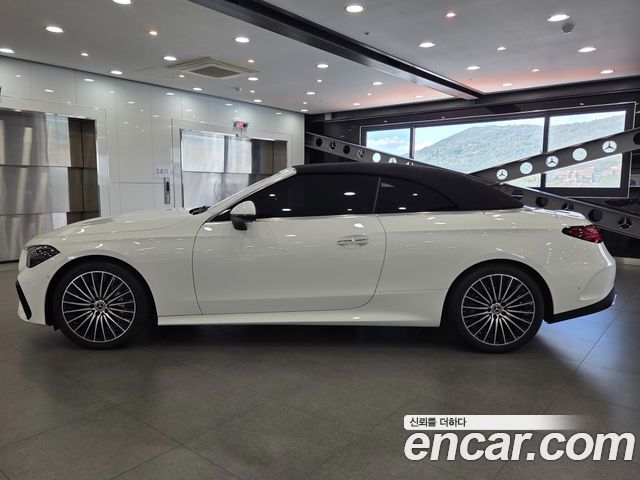Mercedes-Benz CLE-Class (C236) CLE200 Cabriolet 2025 — фото 4
