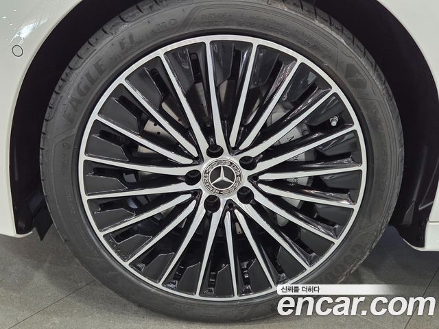Mercedes-Benz CLE-Class (C236) CLE200 Cabriolet 2025 — фото 8