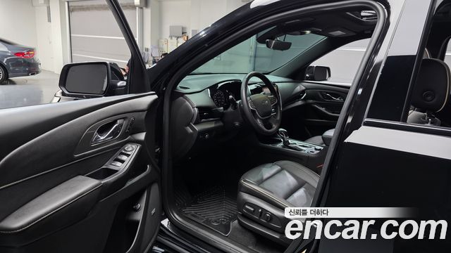 Chevrolet Traverse 3.6 AWD Redline 2022 — фото 10