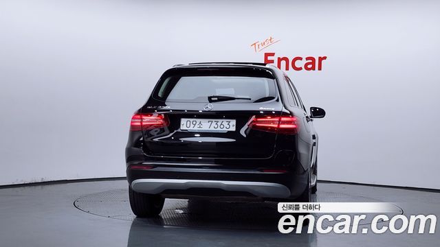 Mercedes-Benz GLC-Class (X253) GLC350e 4MATIC Premium 2019 — фото 4