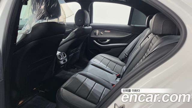 Mercedes-Benz E-Class (W213) E350 4MATIC AMG Line 2022 — фото 24