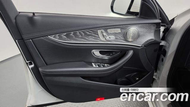 Mercedes-Benz E-Class (W213) E350 4MATIC AMG Line 2022 — фото 30