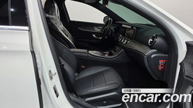 Mercedes-Benz E-Class (W213) E350 4MATIC AMG Line 2022 — фото 32