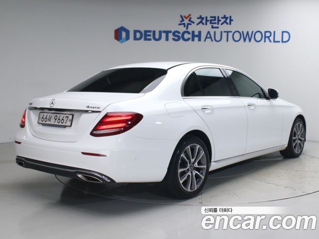 Mercedes-Benz E-Class (W213) E300 4MATIC Avnatgarde 2019 — фото 2